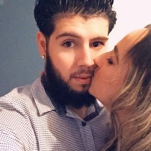 Meet your Posher, Guti